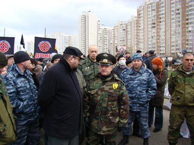 Новый Регион: ''Срочно вооружаться и свергать власть''