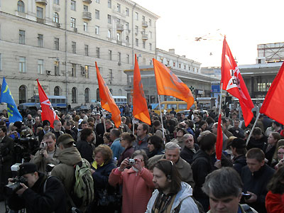 Новый Регион: Противники Генплана Москвы сожгли портрет ''человека, похожего на Лужкова'' (ФОТО)