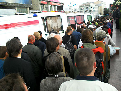 Новый Регион: На митинг-концерт ''живущих в Химкинском лесу'' не пропустили аппаратуру (ФОТО)