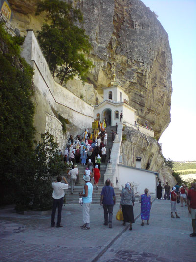 Сегодня ход достиг финальной точки - древнего Свято-Успенского монастыря в Бахчисарае