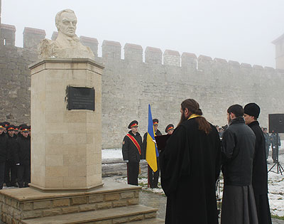 Новый Регион: В Приднестровье открыли памятник украинскому писателю и офицеру русской армии Петру Котляревскому (ФОТО)