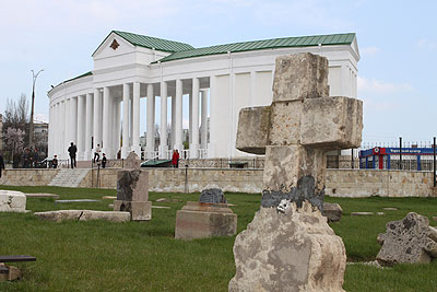 Новый Регион: В Приднестровье открыли мемориальную доску в память о похороненных здесь венгерских солдатах