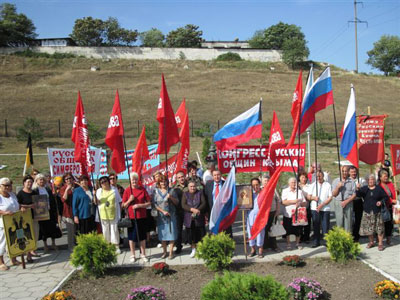 Митинг-реквием прошел на Симферопольском братском кладбище русских воинов, погибших в Крымской войне