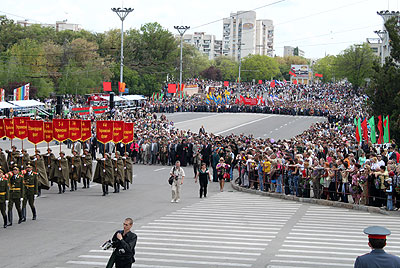 Новый Регион: Приднестровье отмечает 65-летие Великой Победы (ФОТО)