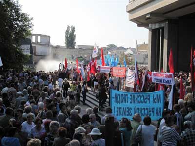 Новый Регион: Русский фронт Шувайникова потребовал совместить выборы президента Украины и референдум о статусе русского языка в Крыму