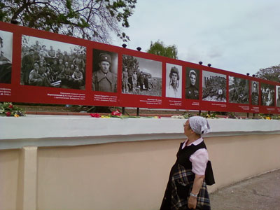 Новый Регион: В День Победы фотографии тираспольчан-фронтовиков представлены на выставке под открытым небом (ФОТО)